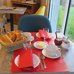 Manoir Du Brugnobois Bed & Breakfast