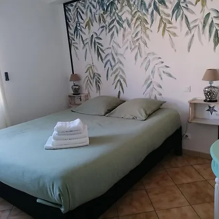 Bed & Breakfast Manoir Du Brugnobois 3*